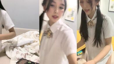 推荐！超美女神~【偷走一头猪】调皮可爱~酒瓶子插逼震出尿，漂亮学生妹，清纯外表下这么淫骚 (2)